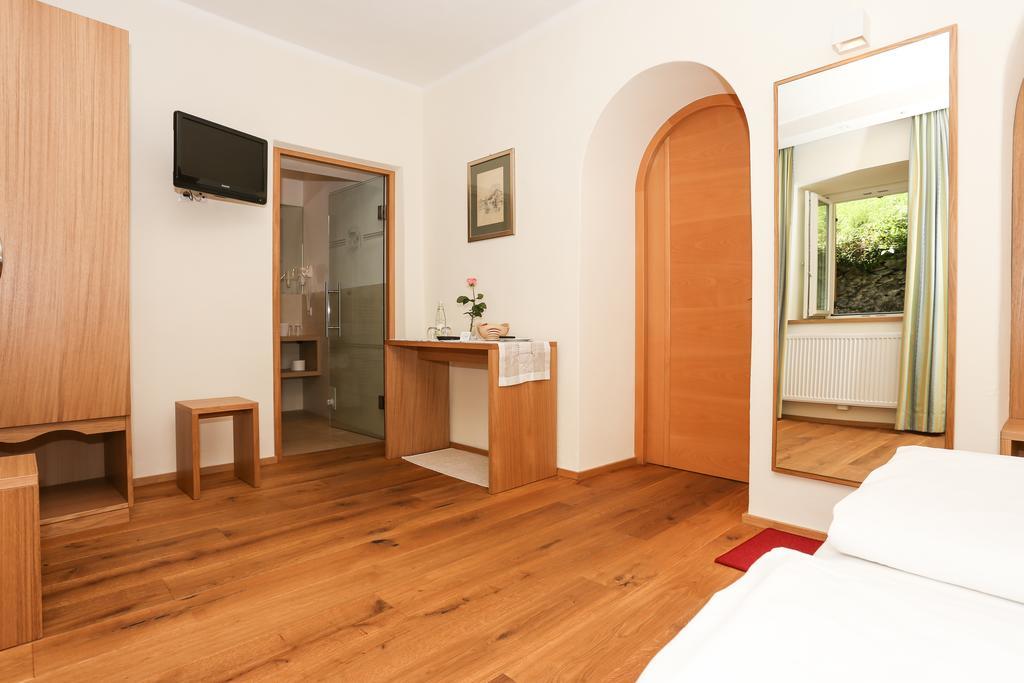 Hotel Ansitz Gamp Κιούζα Δωμάτιο φωτογραφία